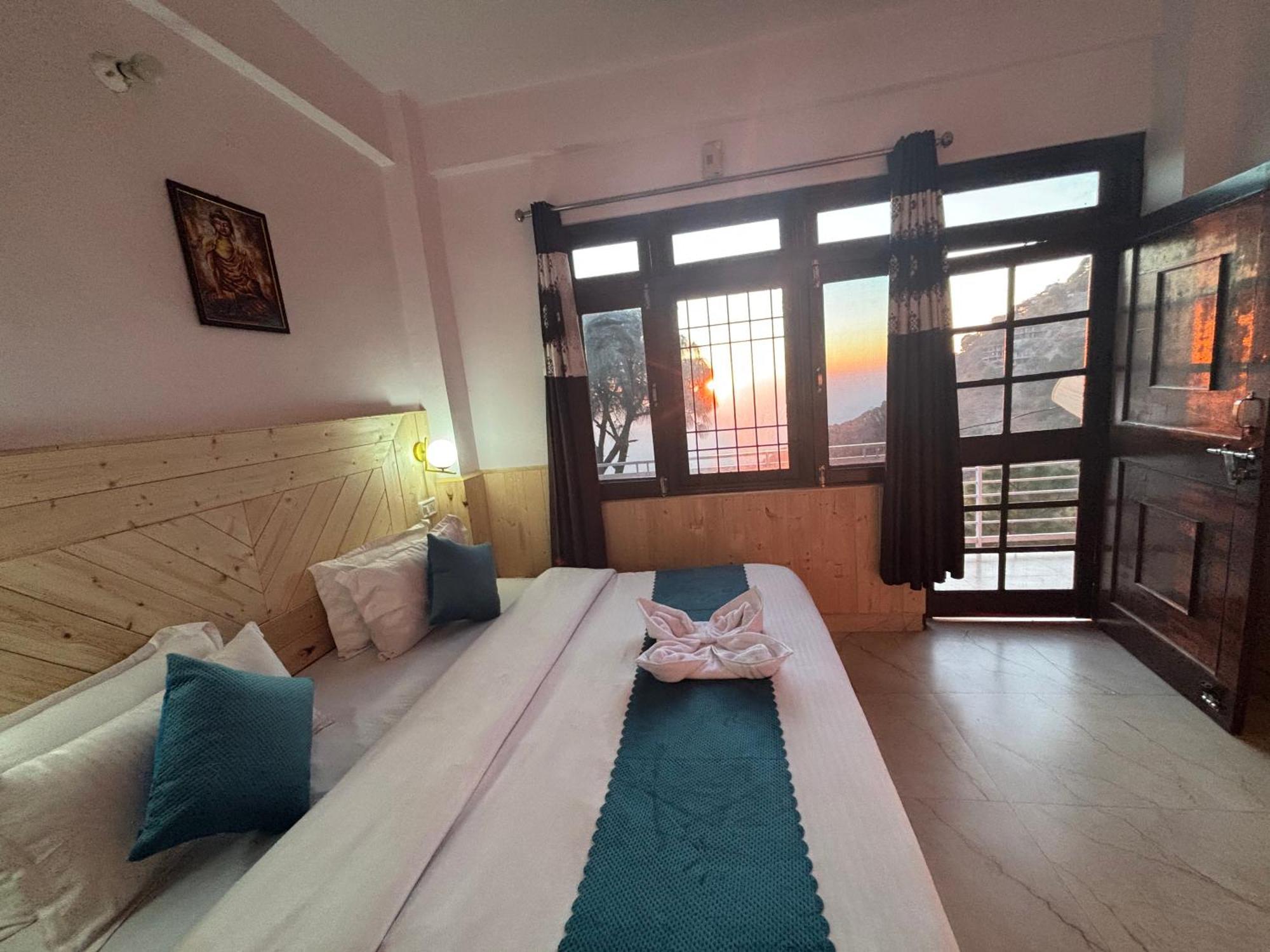 Urban Wave 2Bed Rooms By The North Edge Kasauli Exteriér fotografie