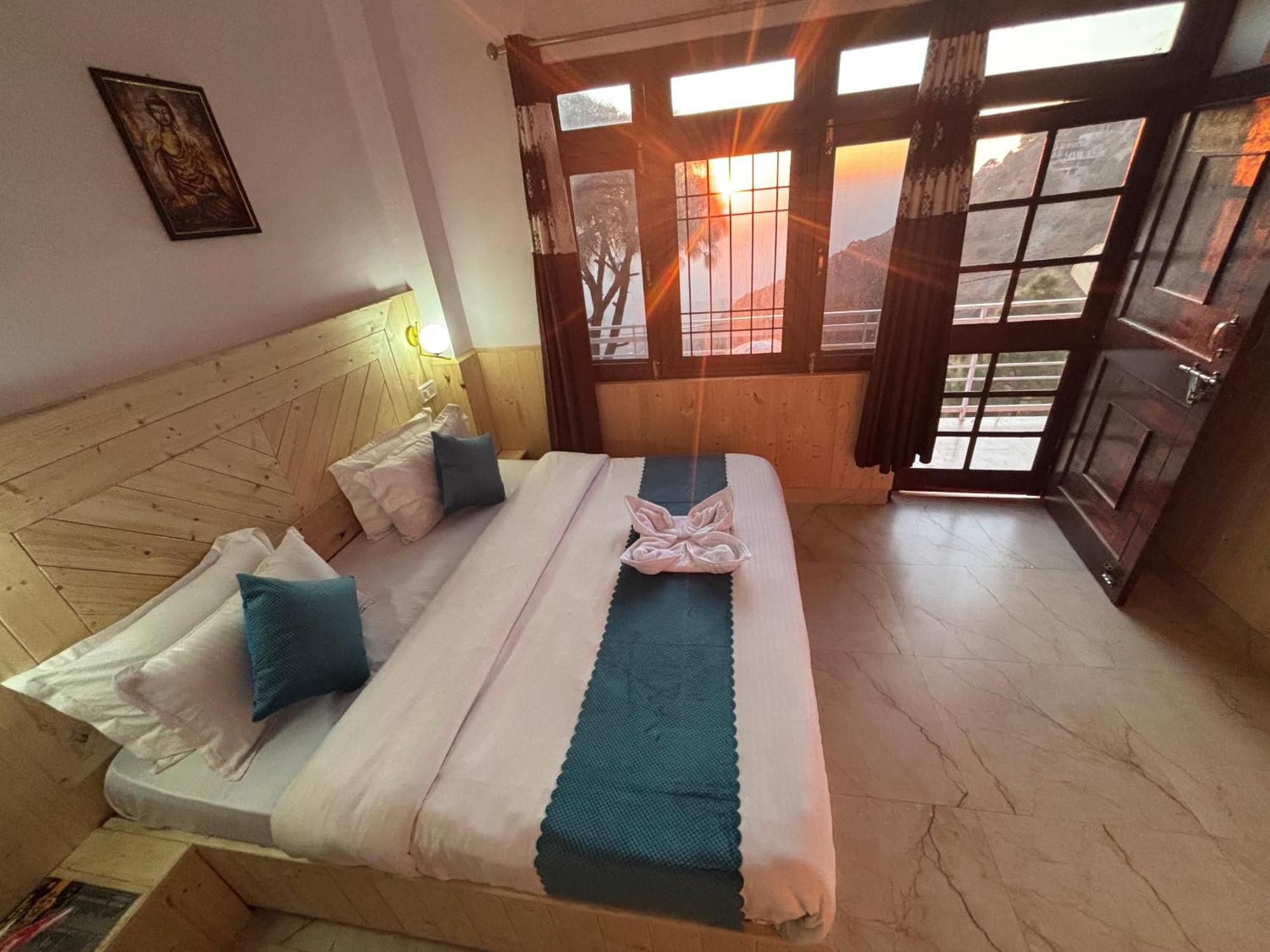 Urban Wave 2Bed Rooms By The North Edge Kasauli Exteriér fotografie